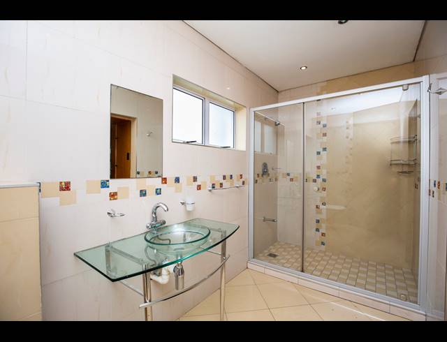 3 BEDROOM APARTMENT TO LET IN MUSGRAVE